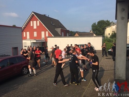 training sankt augustin warm up