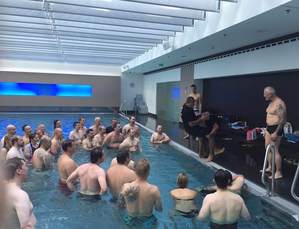 Verteidigung im Becken und am Beckenrand.