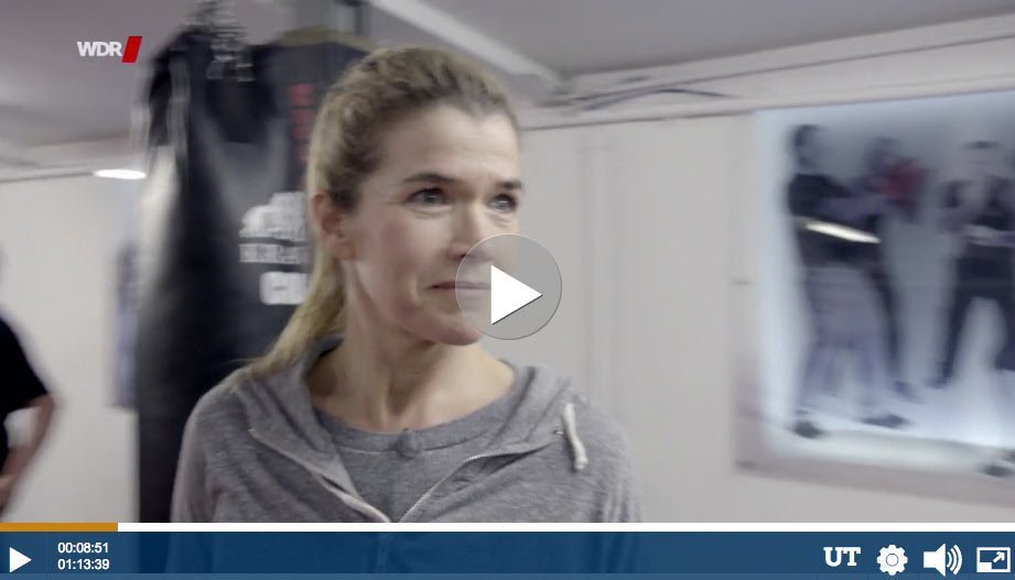 anke engelke beim krav maga institut