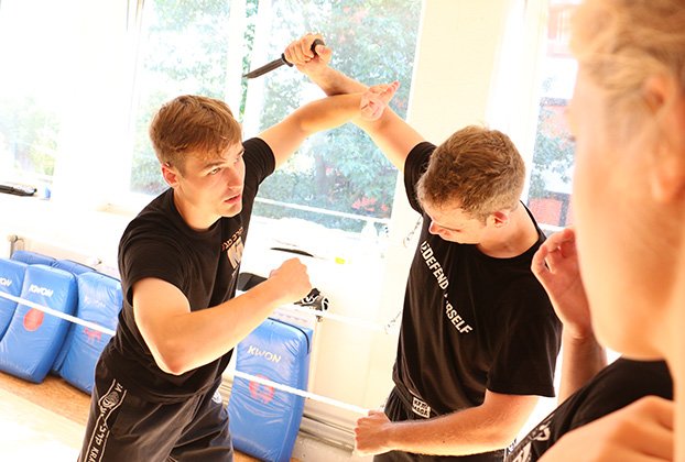 Krav Maga Selbstverteidigung sicher fühlen Krav Maga Selbstverteidigung sicher fühlen